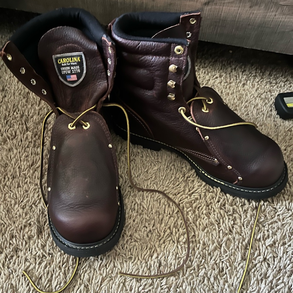 Carolina Men’s 8” Domestic Broad Toe External MetGaurd - Picture 2 of 2